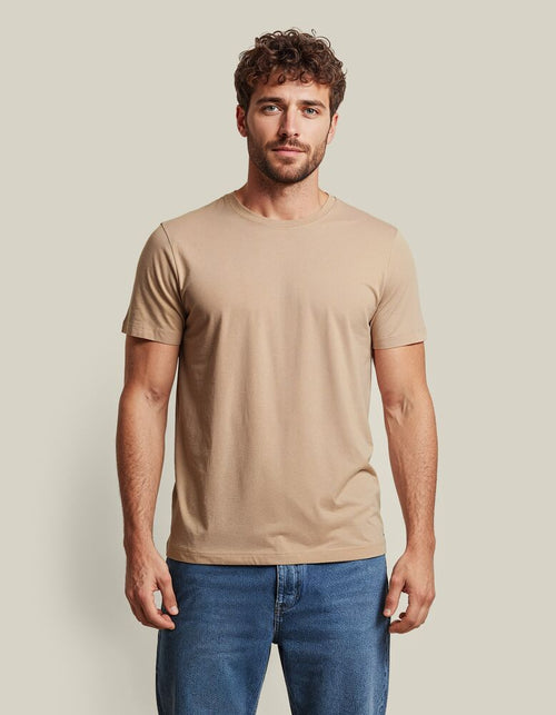 T-shirt Regular Fit in Latte | Print Nils Skarke (PriNS)